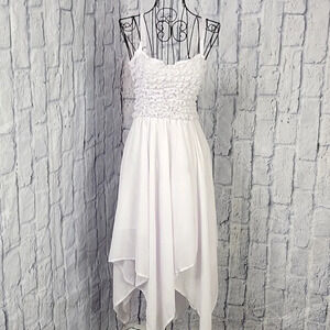 Angelina One Size‎ White Smocked Boho Handkerchief Hem Dress